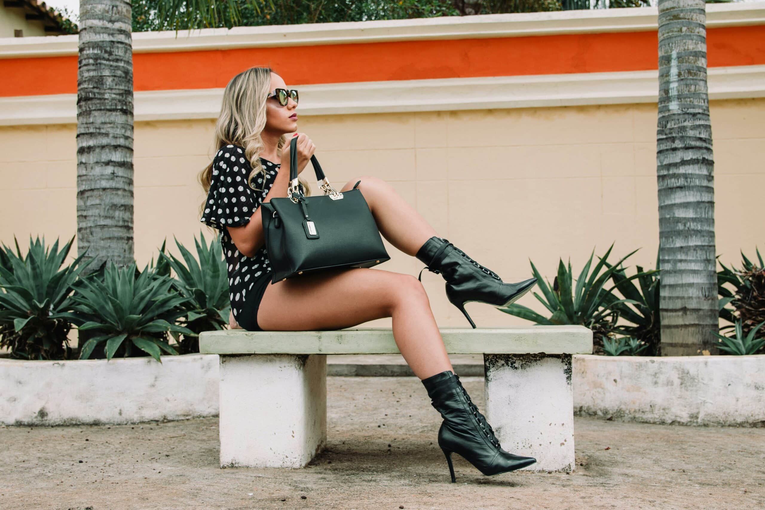 Vielseitige Outfit-Ideen für den Alltag mit stilvollen Taschen